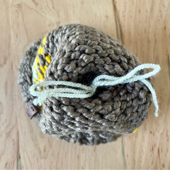 Hand Knit Toque with PomPom - Picture 5 of 5